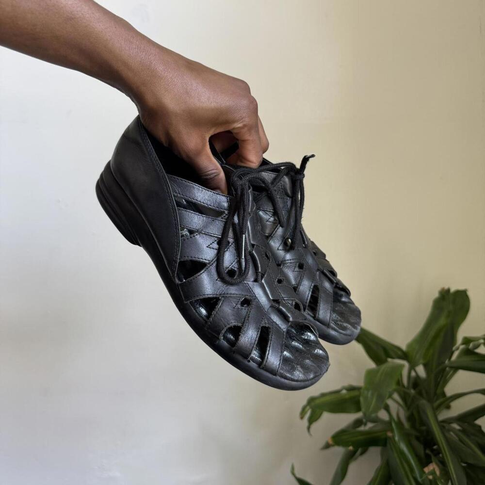 Vintage black‎ cut out gladiator sandals size 6.5M